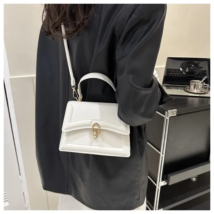 White Western Style Shoulder Messenger Bag 2023 — feature 18