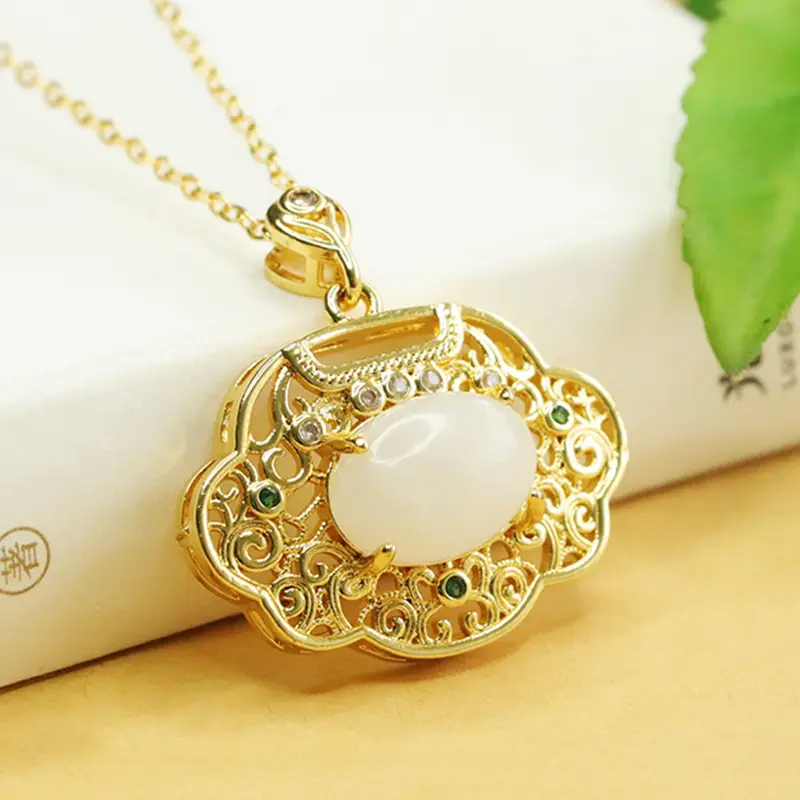 Aiyu Jade Pendant Necklace with Palace Design — feature 14