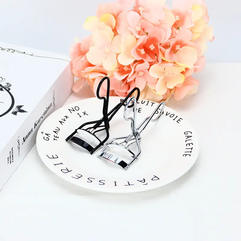 3D Eyelash Curler with Wide Angle Shaping Tool - Image 3