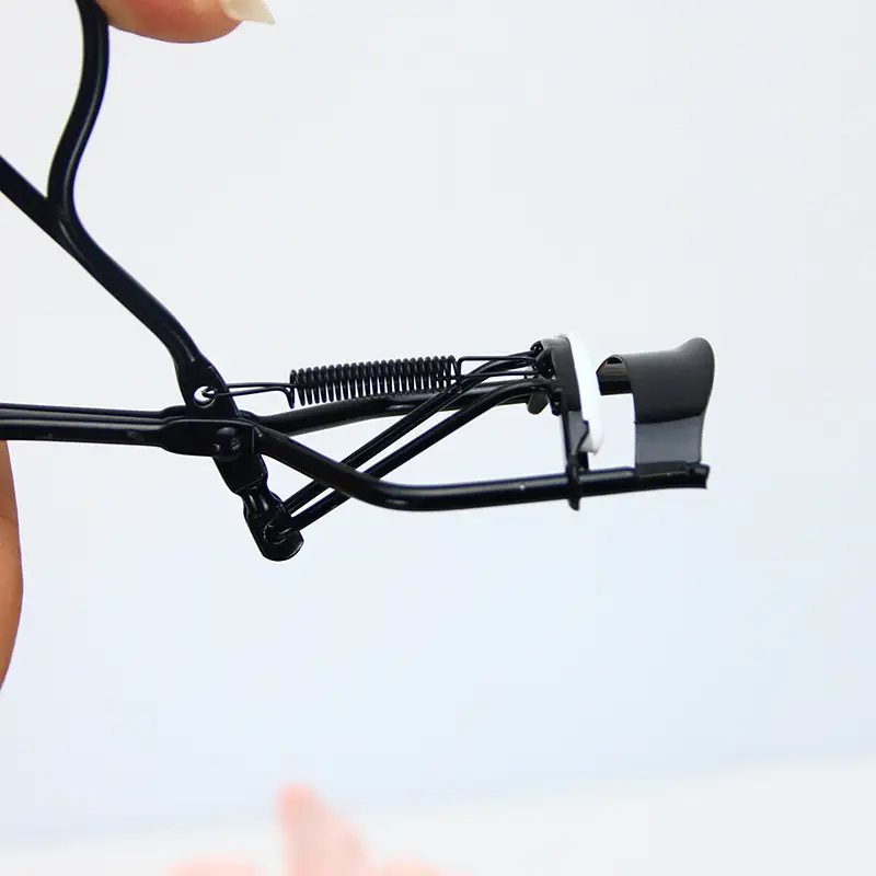 3D Eyelash Curler with Wide Angle Shaping Tool - Image 5