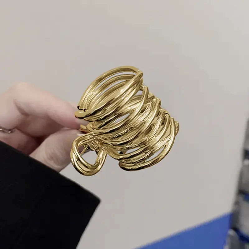 Elegant Cut Out Metal Hairpin for Women