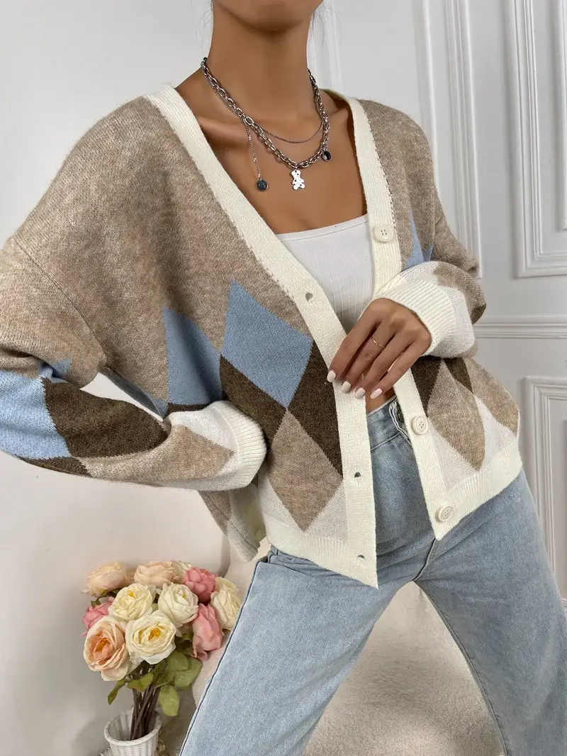 2025 V-Neck Knit Viscose Diamond Spalung Vest — feature 3