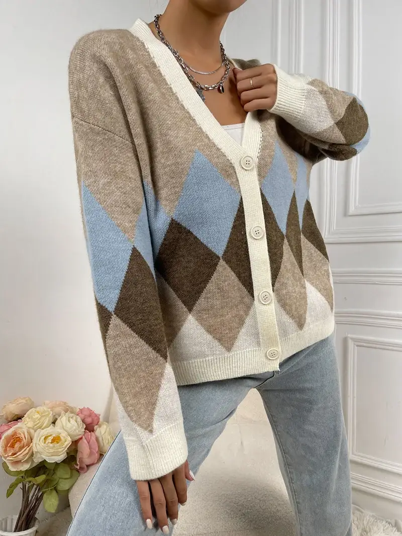 2025 V-Neck Knit Viscose Diamond Spalung Vest — feature 7