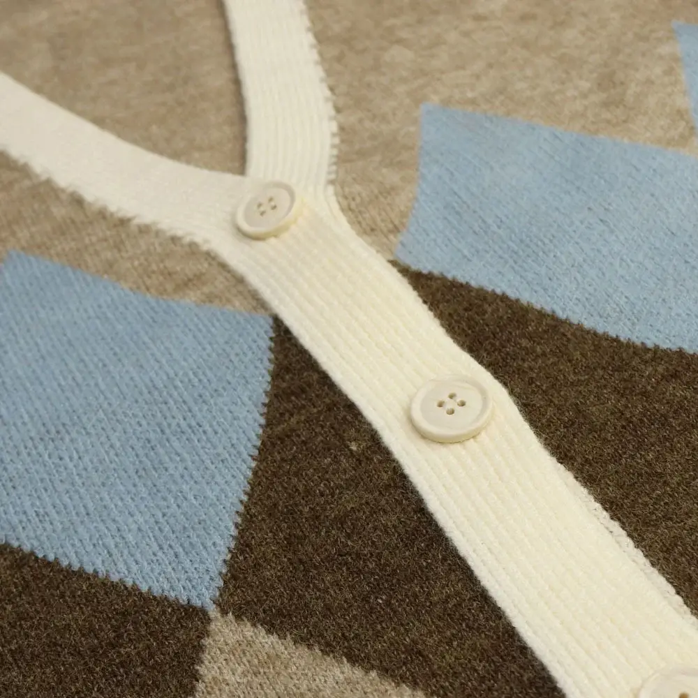 2025 V-Neck Knit Viscose Diamond Spalung Vest — feature 9