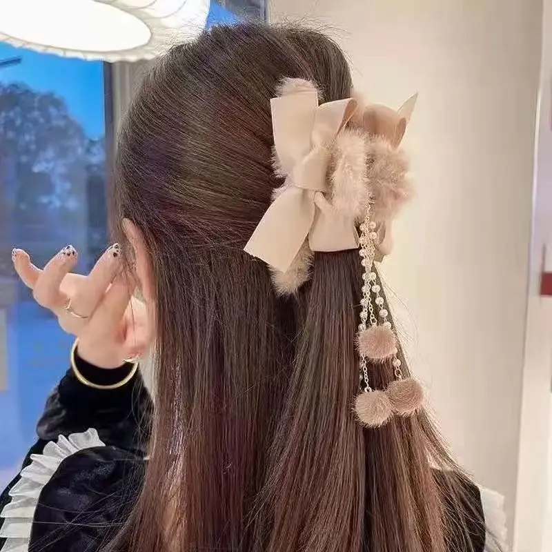 New plush flower hairpin with tassel and bear design — feature 15