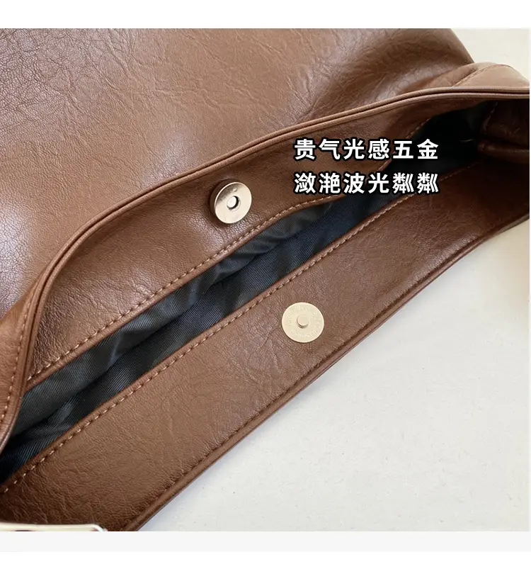 Black Leather Shoulder Bag for Women Winter 2023 — feature 3