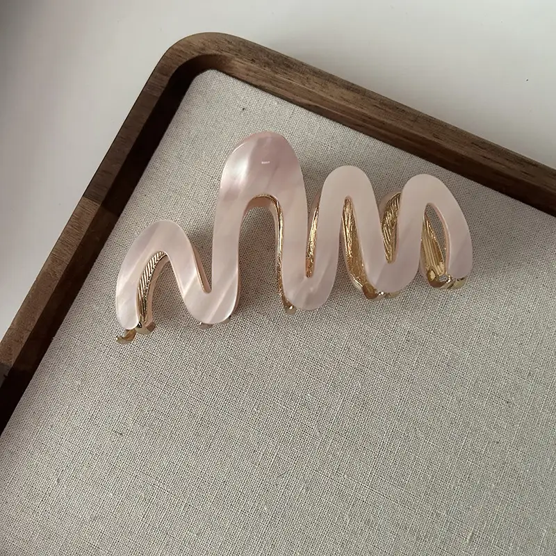 Elegant Pink Acetate Hair Clips for Women - Image 2