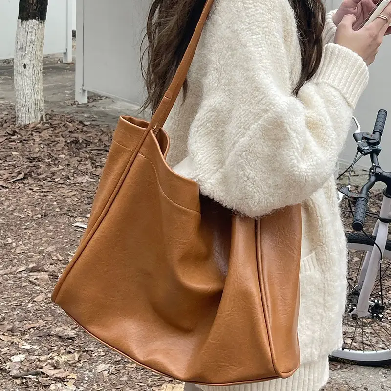 Brown Large Capacity Leather Tote Bag for Women - Image 6