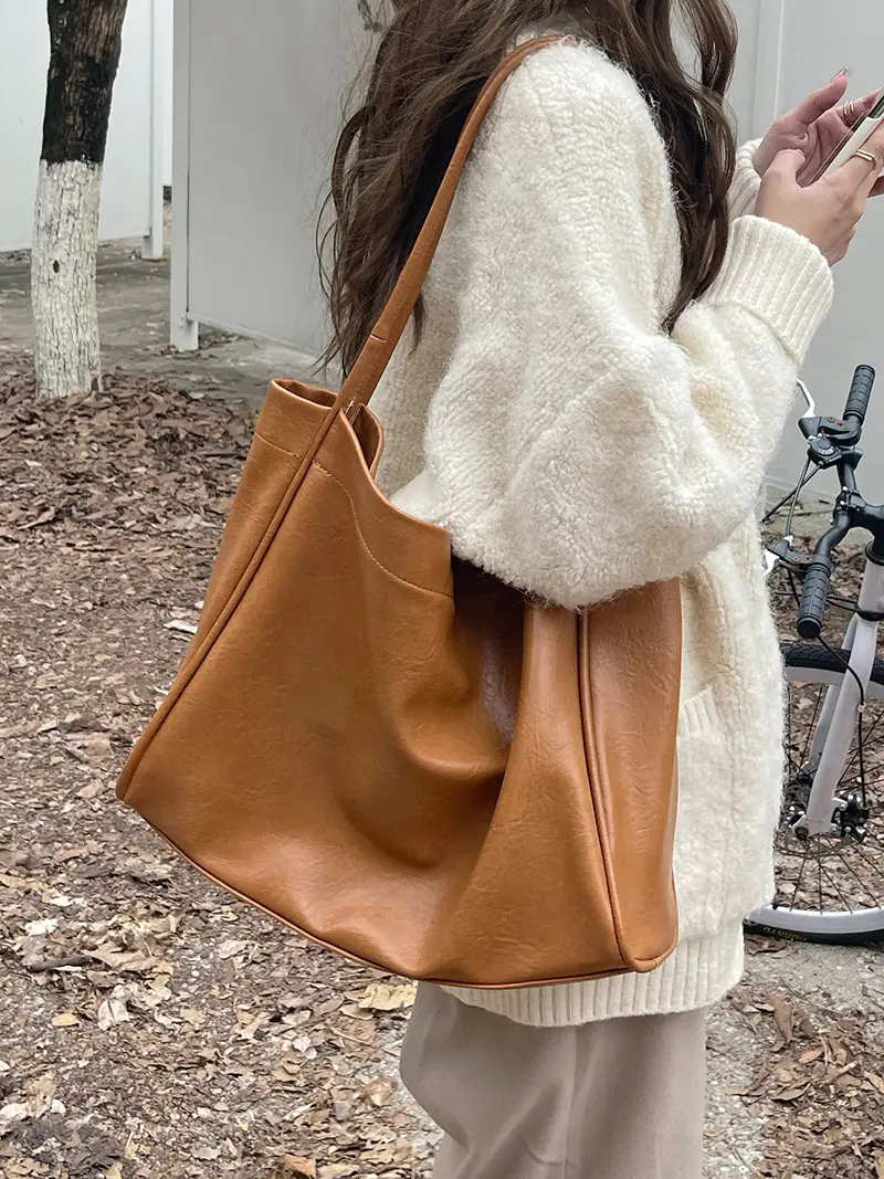 Brown Large Capacity Leather Tote Bag for Women — feature 13