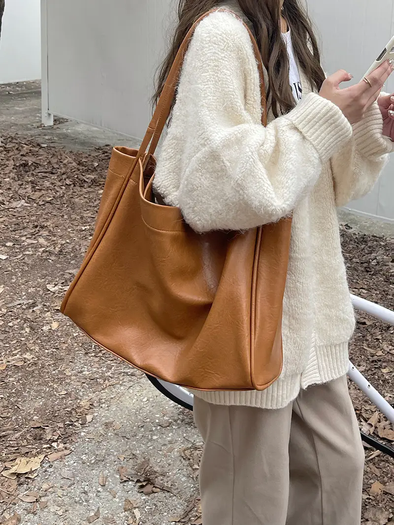 Brown Large Capacity Leather Tote Bag for Women — feature 15
