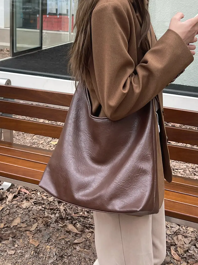 Large Capacity Leather Shoulder Bag for Women Brown — feature 6