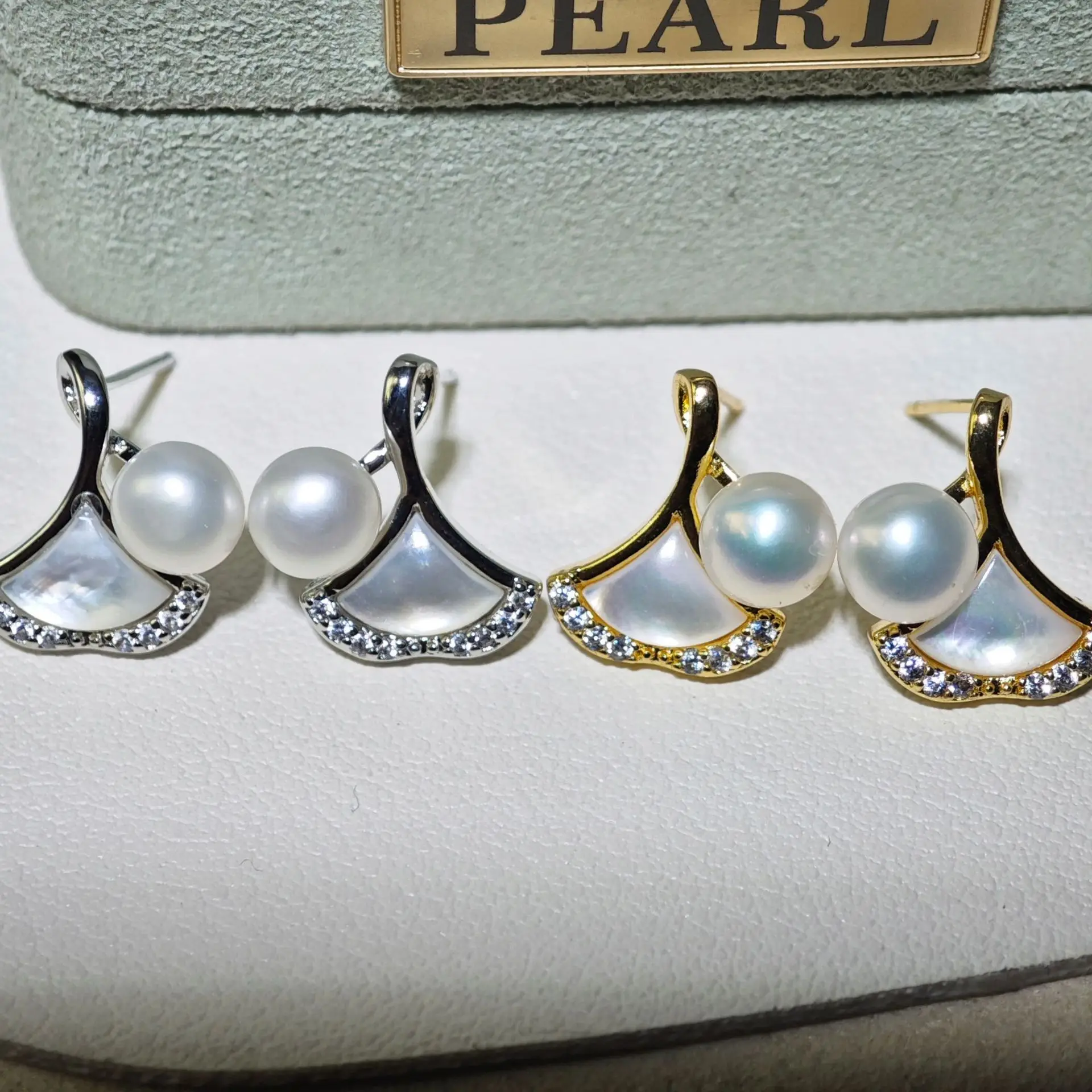 S925 Sterling Silver Plum Blossom Tulip Pearl Earrings - Image 2