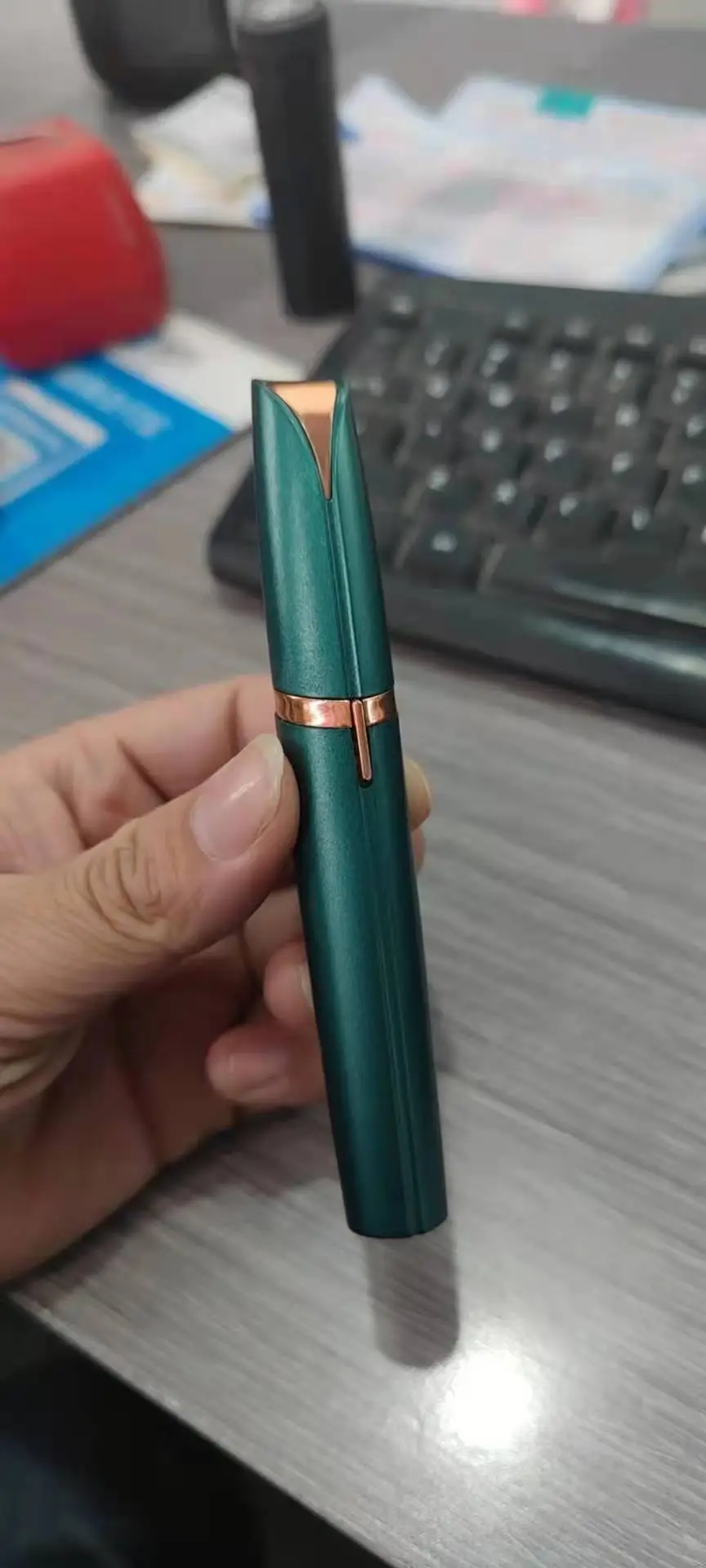 Automatic Eyebrow Trimmer Pen for Women - Image 5