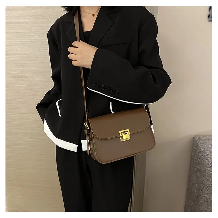 Women's Tan Leather Crossbody Bag 2025 New — feature 28