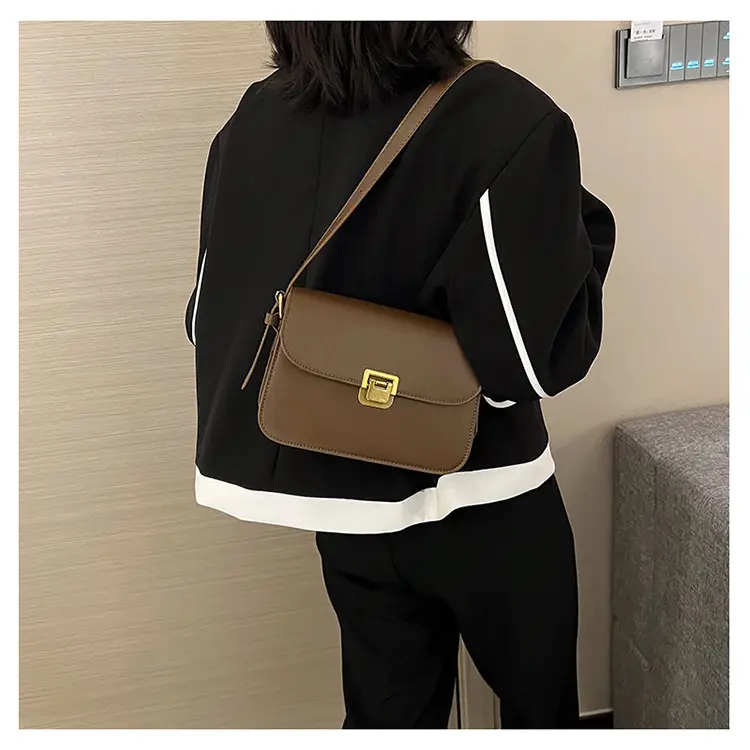 Women's Tan Leather Crossbody Bag 2025 New — feature 30