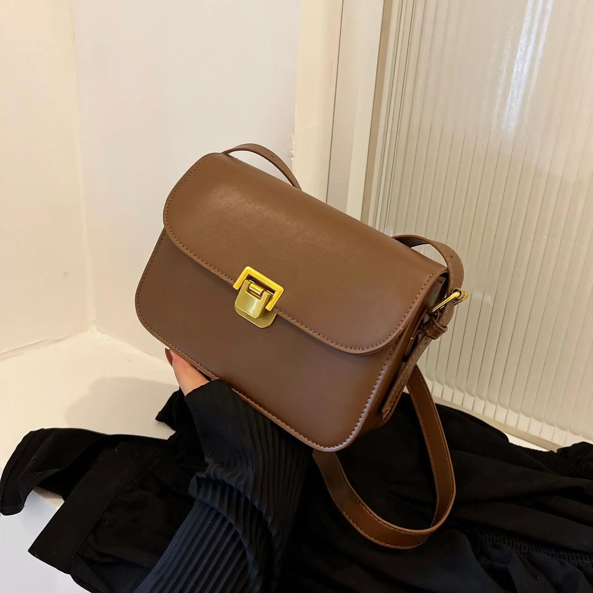 Women's Tan Leather Crossbody Bag 2025 New - Image 2