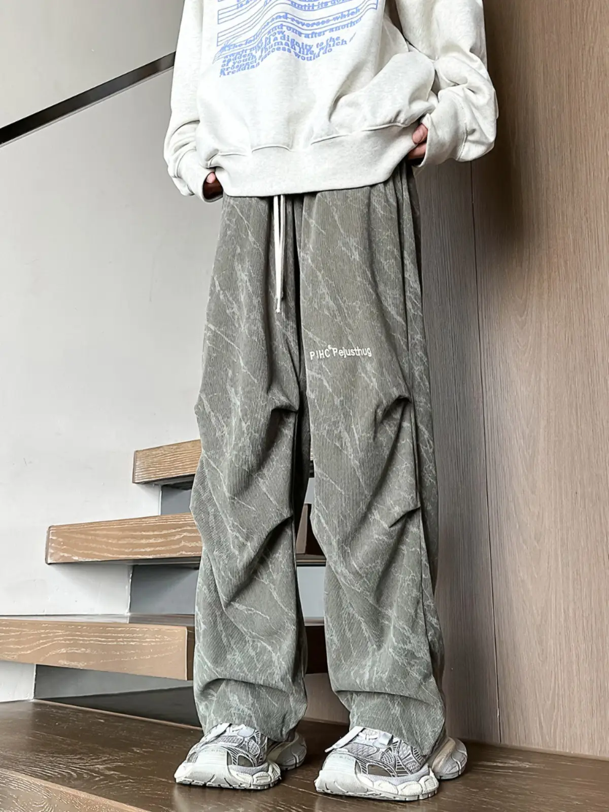 Men Fleece Lined Grey Wide Leg Pants - Image 4