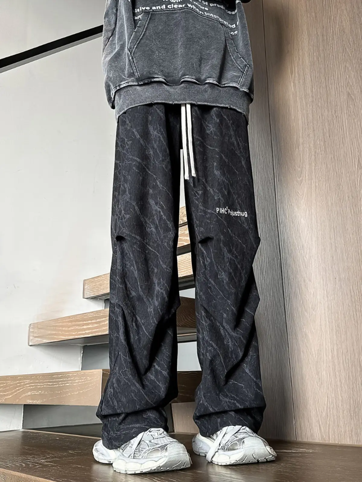 Men Fleece Lined Grey Wide Leg Pants - Image 5