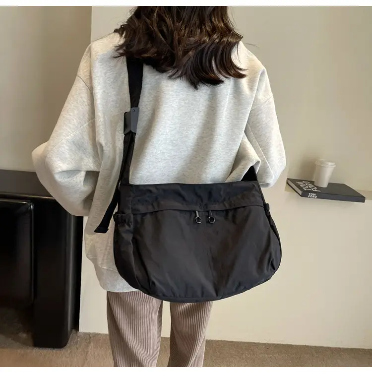 Waterproof Nylon Messenger Bag Olive Green Large Capacity — feature 42