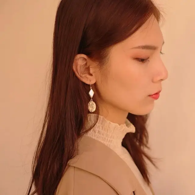 Vintage Pearl Earrings 14K Gold Coin Drop Drop Ear Hook