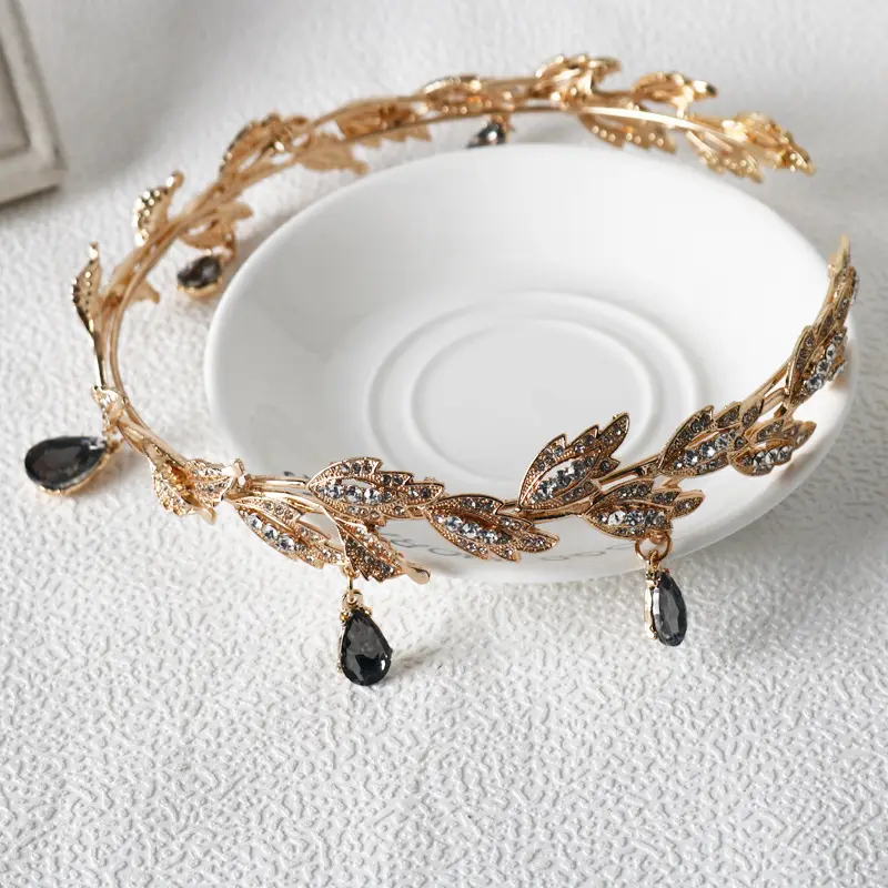 Korean Bridal Hair Crown with Emerald Crystals — feature 10