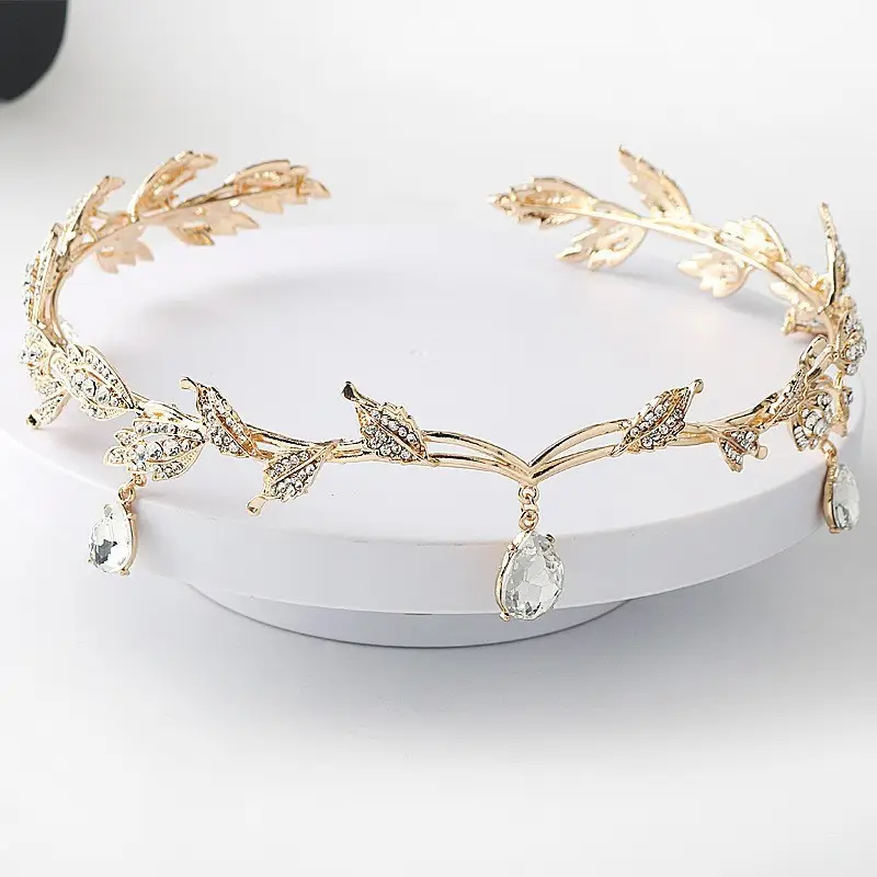 Korean Bridal Hair Crown with Emerald Crystals — feature 4