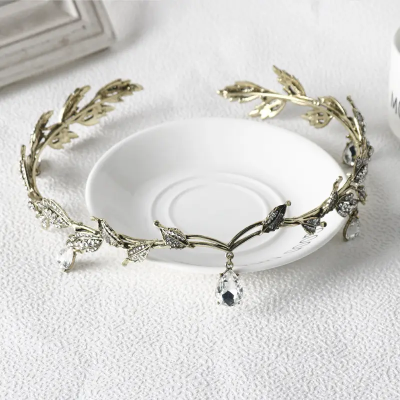 Korean Bridal Hair Crown with Emerald Crystals — feature 8