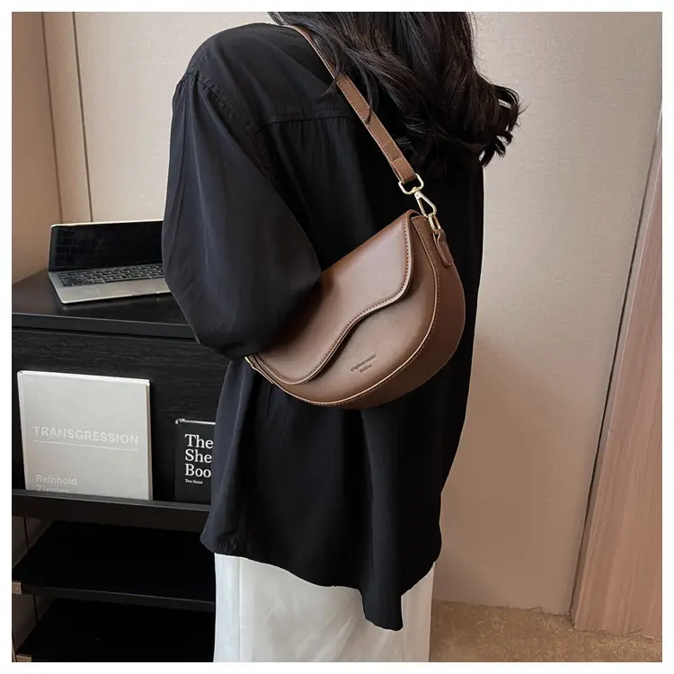Black Crossbody Bag for Women 2023 — feature 11