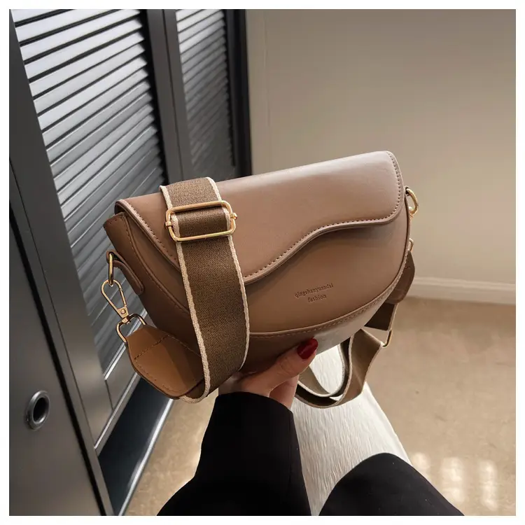 Black Crossbody Bag for Women 2023 — feature 31