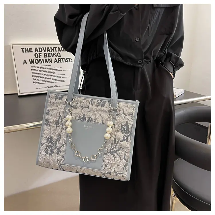 Pearl Chain Shoulder Bag for Women with Pearl Embroidery — feature 18
