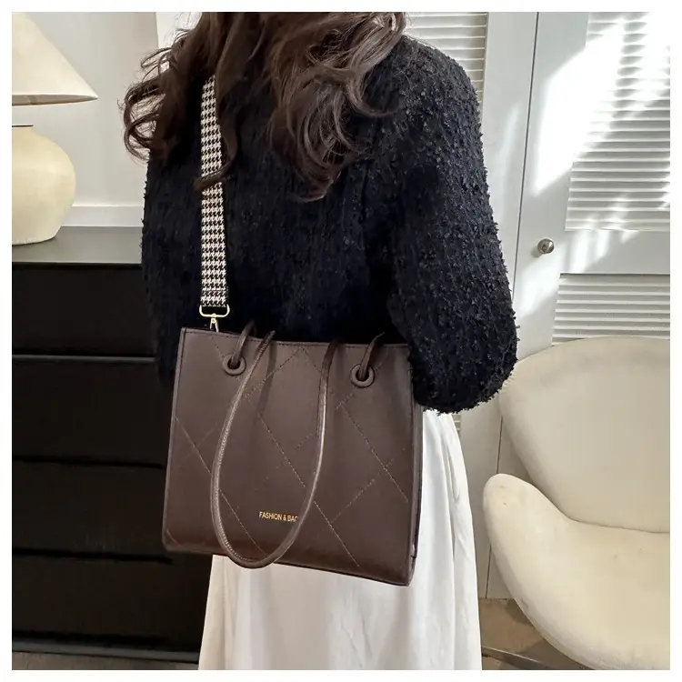 Black Quilted Tote Bag for Women 2023 Winter — feature 15