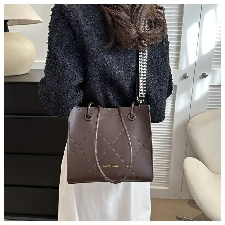 Black Quilted Tote Bag for Women 2023 Winter — feature 16