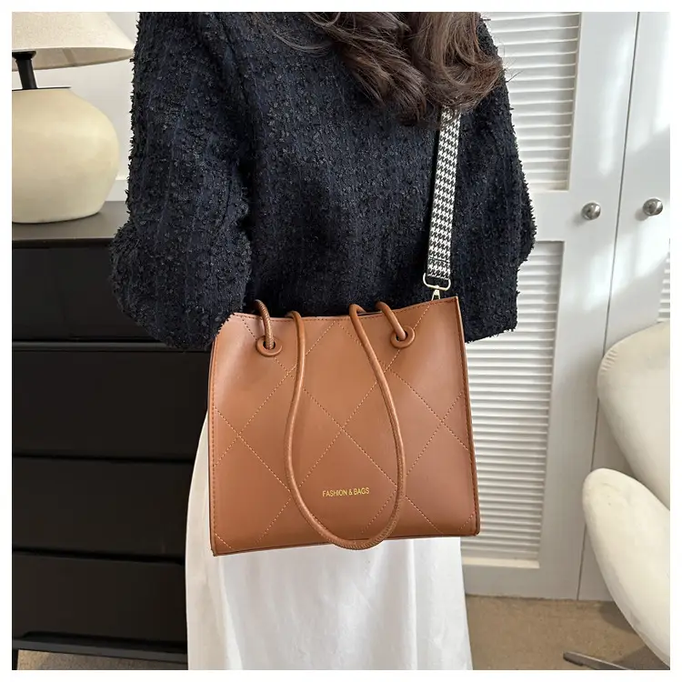 Black Quilted Tote Bag for Women 2023 Winter — feature 17