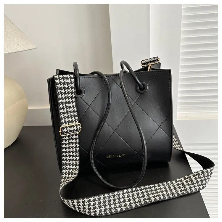 Black Quilted Tote Bag for Women 2023 Winter — feature 21