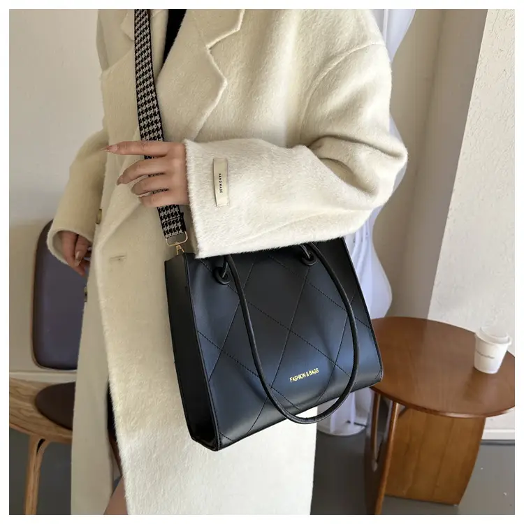 Black Quilted Tote Bag for Women 2023 Winter — feature 8