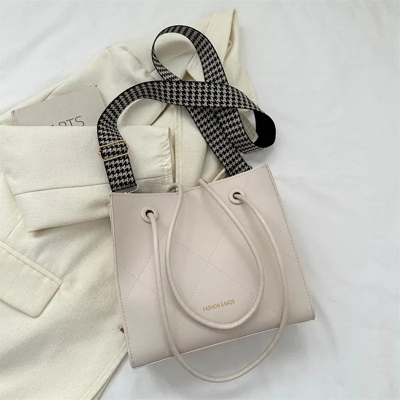 Black Quilted Tote Bag for Women 2023 Winter - Image 2