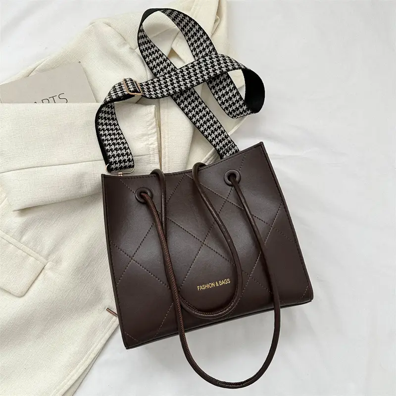 Black Quilted Tote Bag for Women 2023 Winter - Image 4