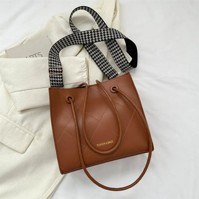 Black Quilted Tote Bag for Women 2023 Winter - Image 5