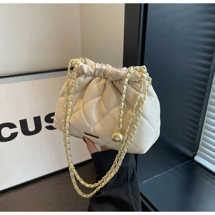 Women Chain Bag Autumn Winter 2026 Niche Design — feature 19