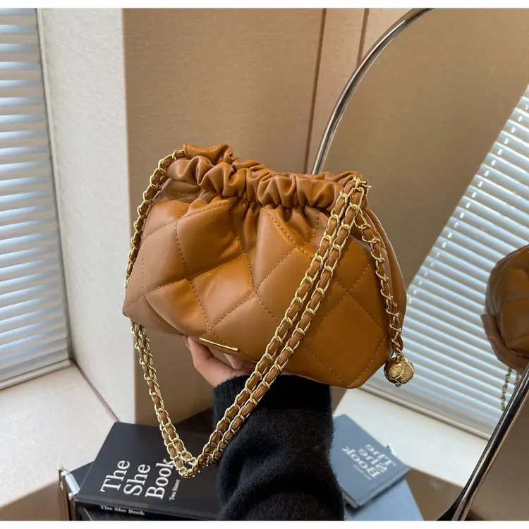 Women Chain Bag Autumn Winter 2026 Niche Design — feature 23