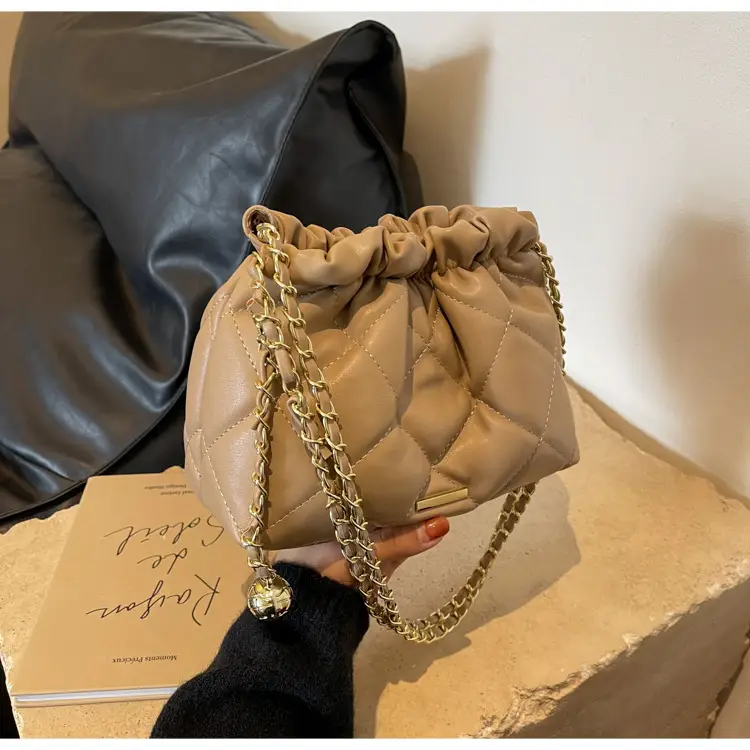 Women Chain Bag Autumn Winter 2026 Niche Design — feature 24