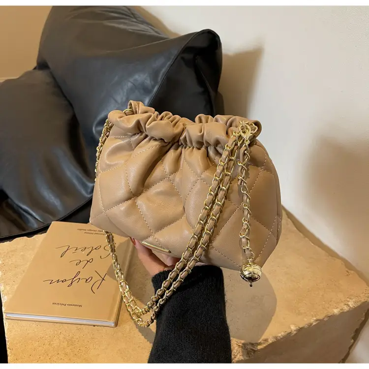 Women Chain Bag Autumn Winter 2026 Niche Design — feature 25