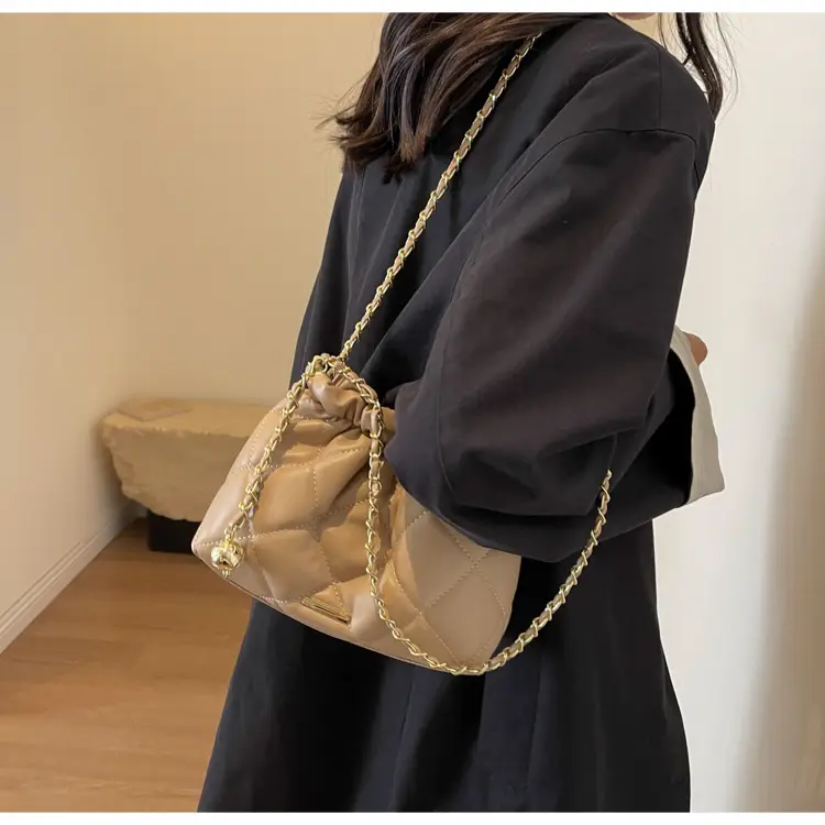 Women Chain Bag Autumn Winter 2026 Niche Design — feature 29