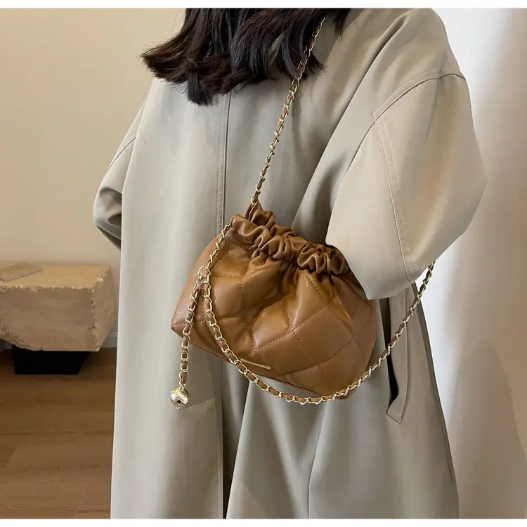 Women Chain Bag Autumn Winter 2026 Niche Design — feature 31