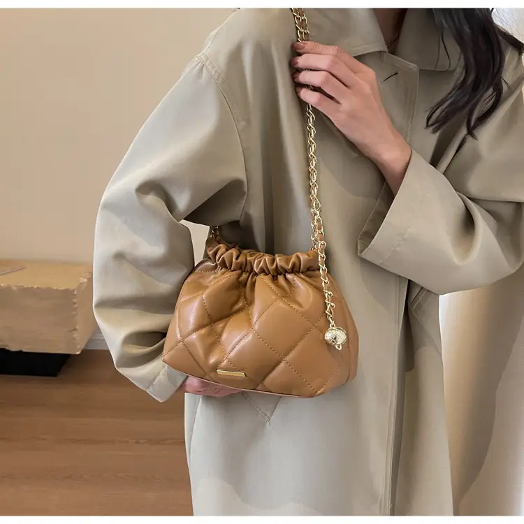 Women Chain Bag Autumn Winter 2026 Niche Design — feature 32