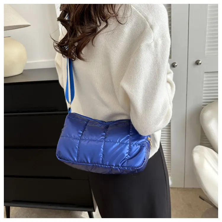Black Quilted Shoulder Bag for Women 2023 Winter — feature 13