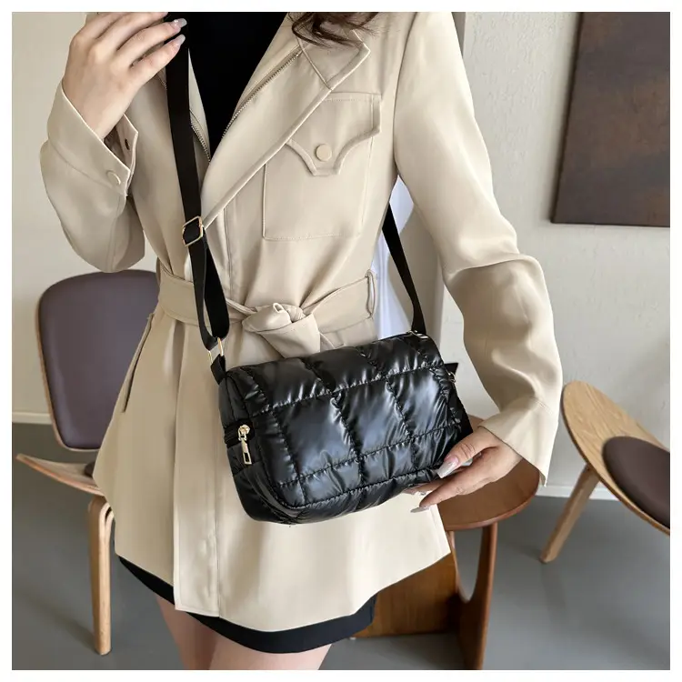 Black Quilted Shoulder Bag for Women 2023 Winter — feature 8