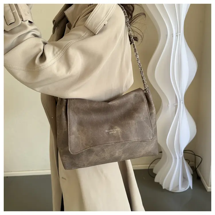 Grey Chain Shoulder Bag for Women 2023 Winter — feature 11