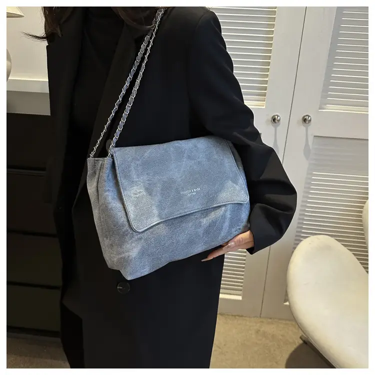 Grey Chain Shoulder Bag for Women 2023 Winter — feature 15