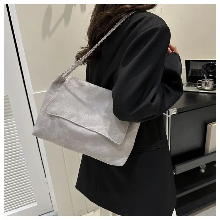 Grey Chain Shoulder Bag for Women 2023 Winter — feature 16